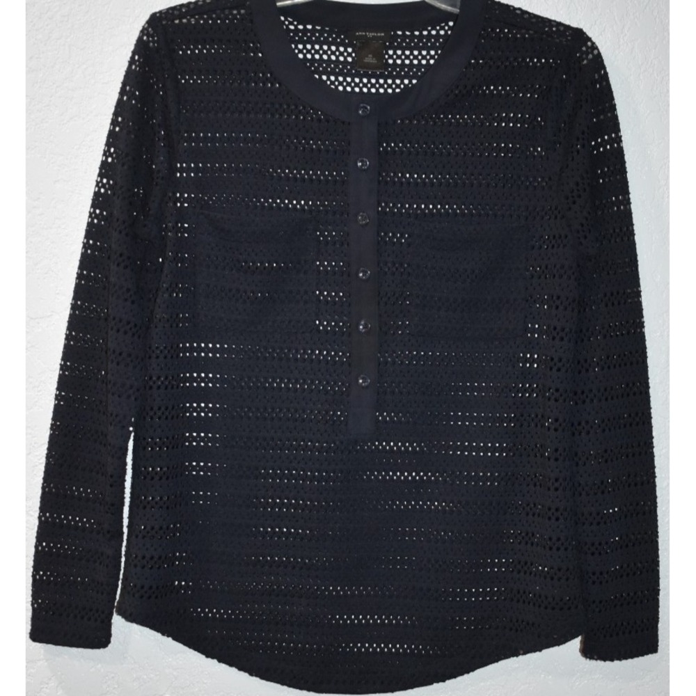 Ann Taylor XS Top Eyelet Lace Long Sleeve‎ 6-Button Popover Pockets Semi Sheer